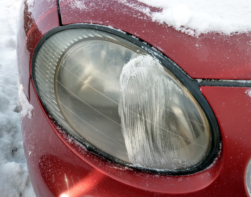 How to clean your vehicles headlights Use toothpaste