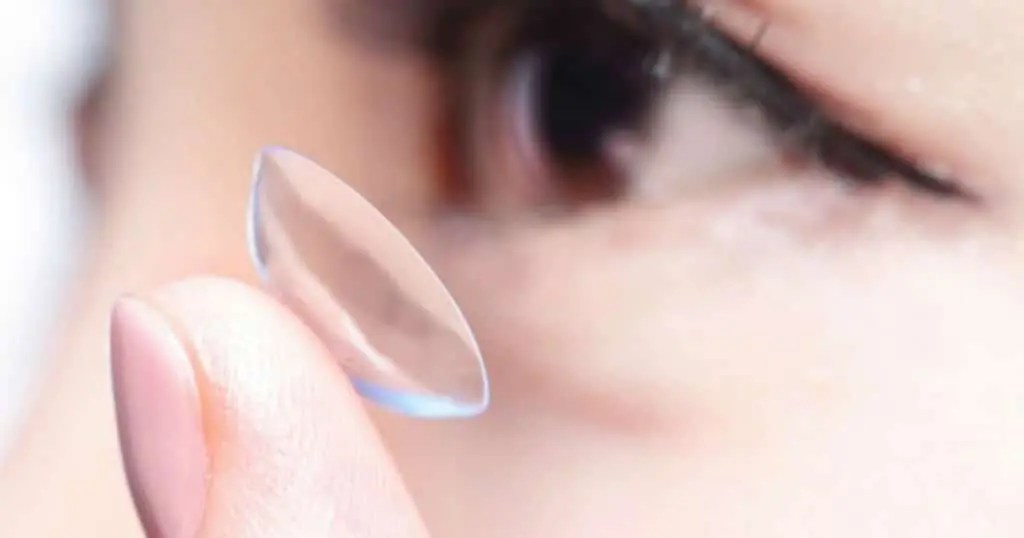 Here’s What Really Happens When You Sleep In Your Contact
