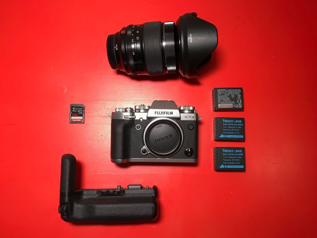 Rent Fujifilm Kit XT3 + XF 1655mm f2.8 + Vertical grip