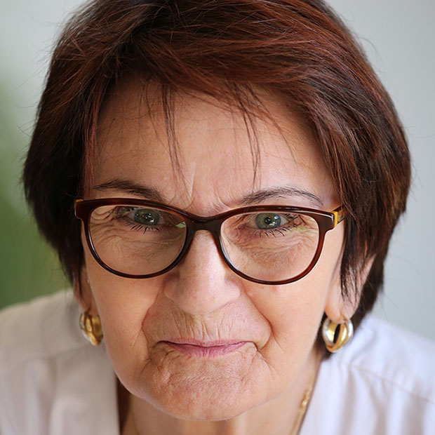 Progressive Lenses Versus Bifocals St Johns MI Avery