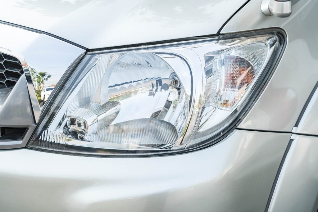 3 LifeSaving Things Most People Don’t Do With Headlights