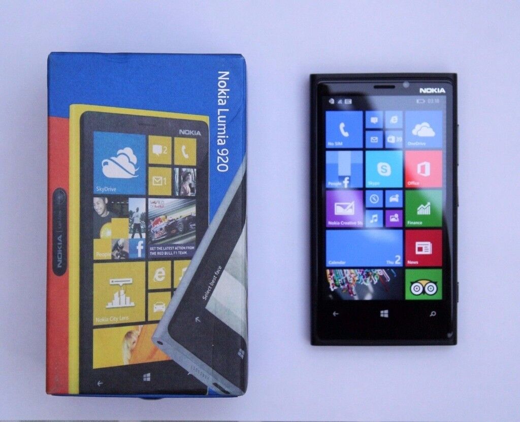 Nokia Lumia 920 Windows 8 Phone. Carl Zeiss Lens. Mint