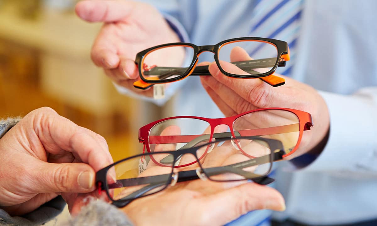 What’s the difference between bifocals and varifocals
