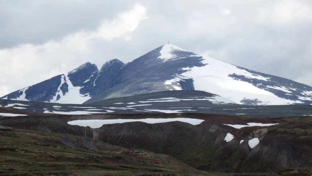 Imposing Snøhetta in Dovrefjell