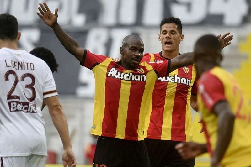 Lens vs Nimes prediction. preview. team news and more