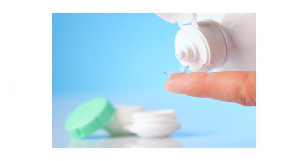 How to Clean Contact Lenses contact lens solutions