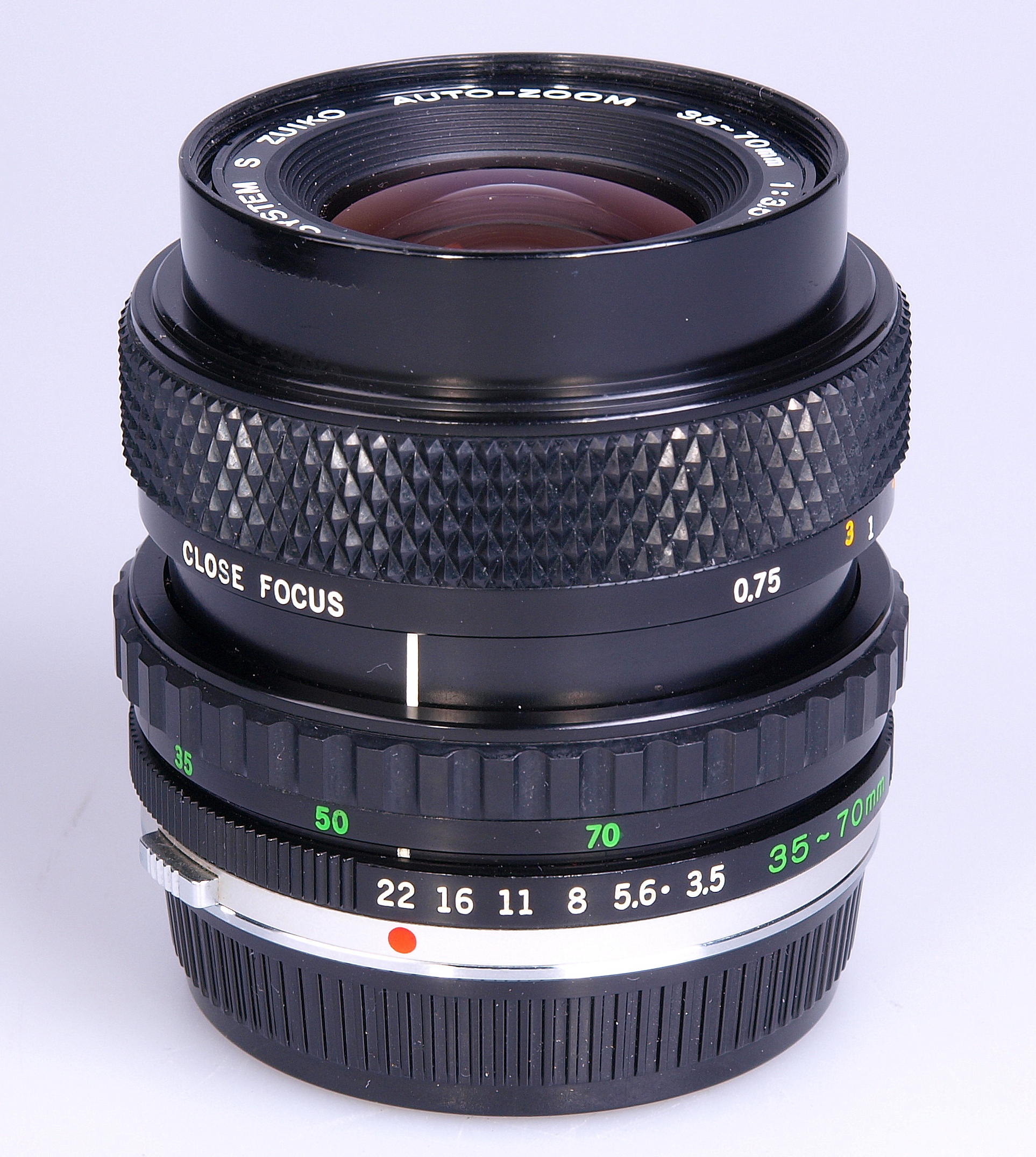 Olympus OMsystem S Zuiko AutoZoom 3570mm F3.54.5 lens